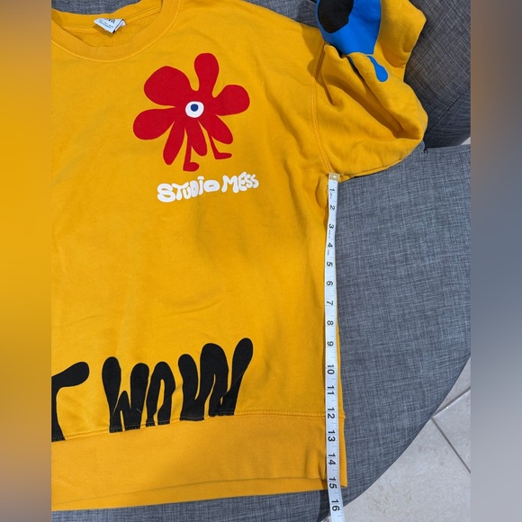 Zara Yellow Graphic Crewneck Sweater - Picture 10 of 12